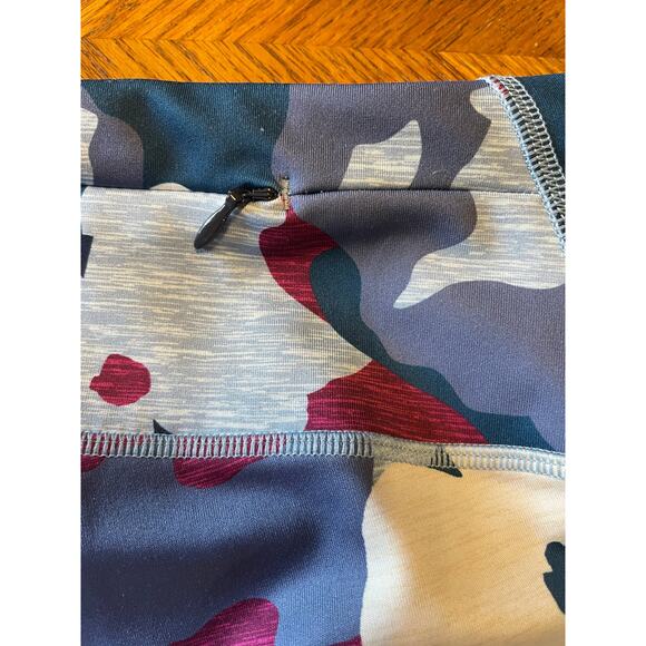 Old Navy Active Go Dry Camo Blue Size Medium Leggings Waist 14-16" Inseam 28.5" - Picture 6 of 6